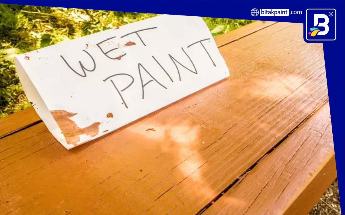 خشک کردن رنگ چوب