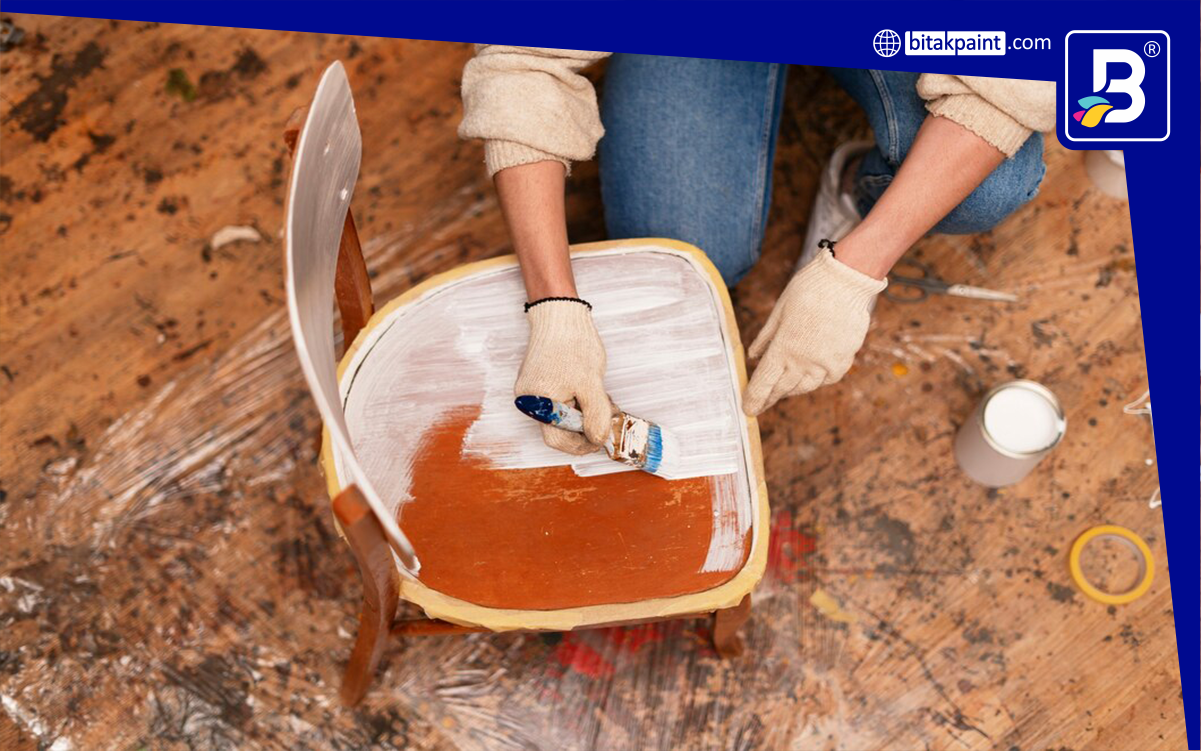 چگونه از رنگ پلی اورتان چوب استفاده کنیم؟