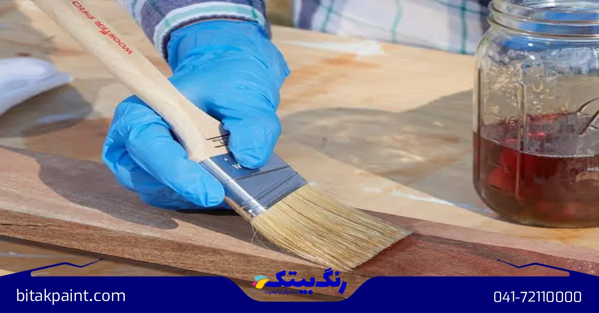 استفاده از روغن مخصوص برای محافظت از چوب در برابر آب